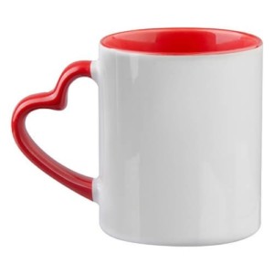 Tasse mit herzförmigem Henkel